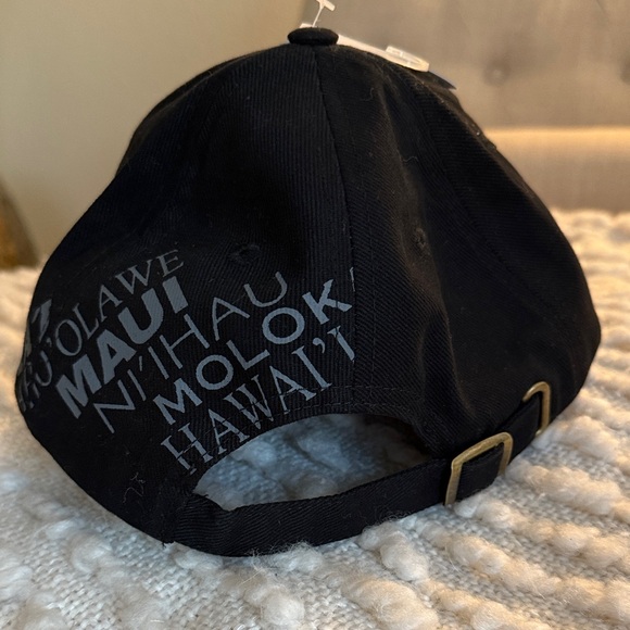 Hawaii Embroidered Caps Set - Picture 3 of 7